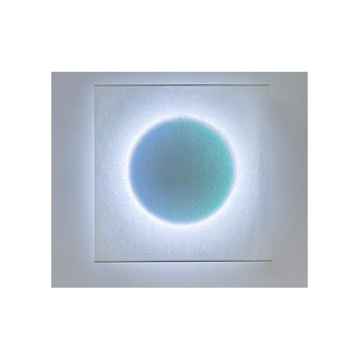 Quadratische MOODMOON Leuchte von Ingo Maurer, gefertigt aus Japanpapier, mit 14 Lichtstimmungen und stufenweisen Farbwechseln, ideal als Wandleuchte.